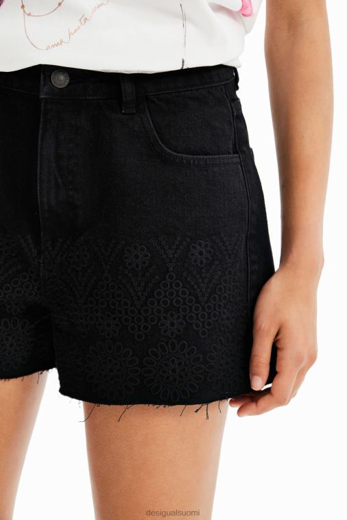 brodeeratut farkkushortsit Desigual naiset F4V04323 vaatetus