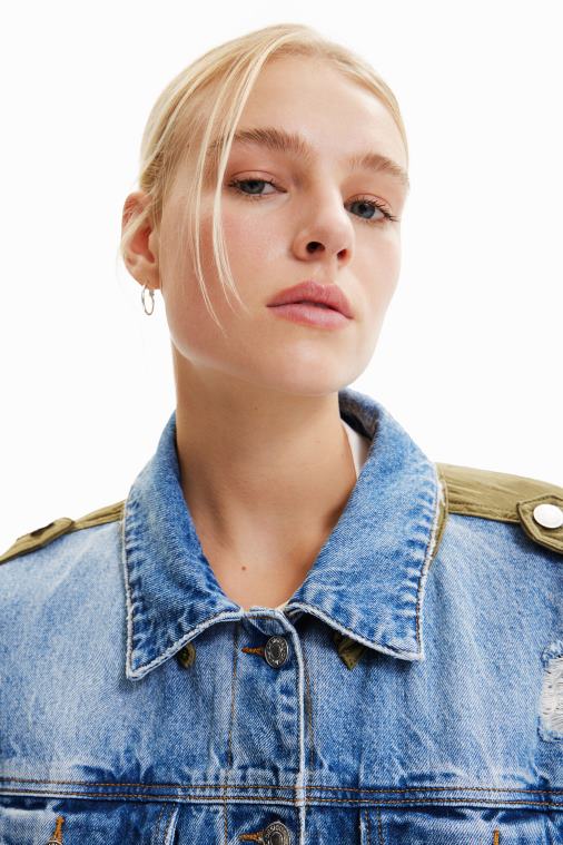 Disneyn Mikki Hiiri -parkatakki Desigual naiset F4V0458 vaatetus